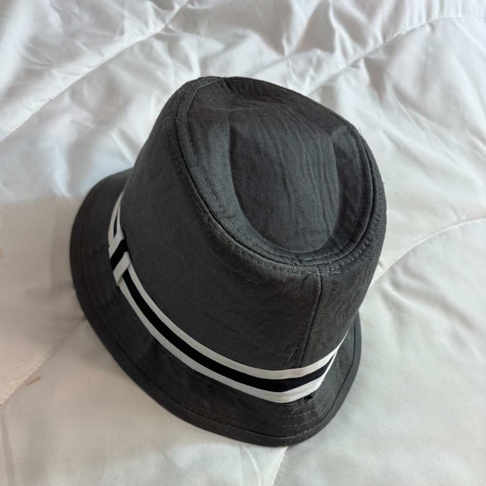 Kids Black Bucket Hat- one size (toddler) Adorbale top hat with white strip